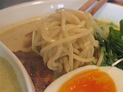 料理:エスニックラーメン麺@ラーメン仮面55・薬院