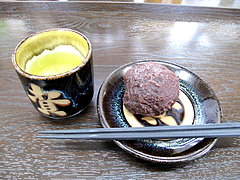 カフェ:ぼた餅120円@資さんうどん大門店・小倉