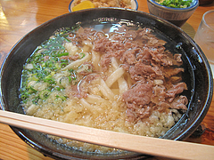 料理:肉うどん470円@葉隠うどん・博多駅南