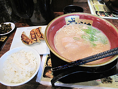 6ランチ:ラーメン+餃子+ご飯680円@博多ラーメンちょうてん・博多本店・博多駅前