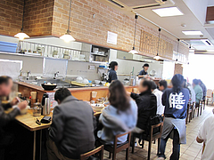 2店内@博多ラーメン膳・小笹店