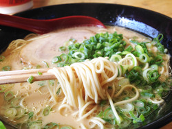 9トンコツラーメン麺@金太郎ラーメン