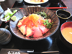 料理:海鮮丼定食880円@博多煮込み・うみくま家・大手門