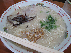 料理:ラーメン450円@ラーメン肥後屋・小郡