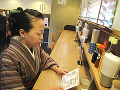 6店内:カウンター@わっぱ定食堂・天神・今泉