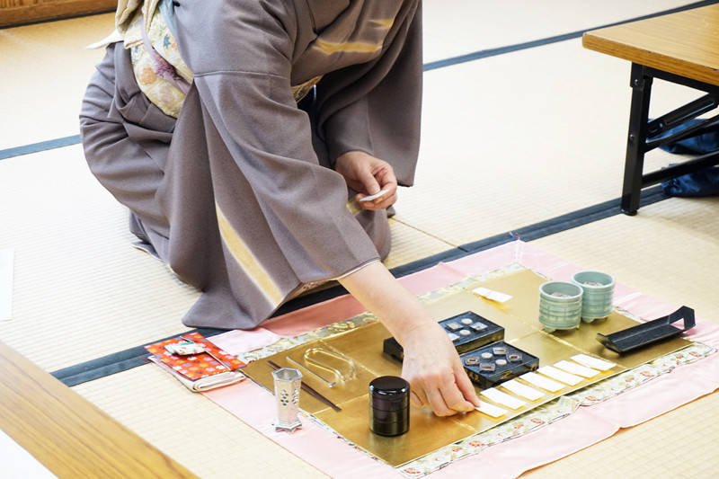 博多おんな節 福岡発祥の翠風流 香道お稽古体験 博多駅朝日カルチャーセンター