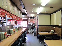 店内:テーブル席@赤のれん節ちゃんラーメン住吉店
