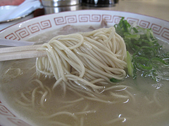 ランチ:らーめん麺@ラーメン・長浜ナンバーワン祇園店
