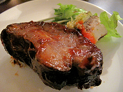 料理:バーベキューバックリブのアップ@BUTCHER・炭火焼フレンチ・ブッチャー・平尾