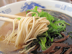 8ランチ:黒ラーメン麺@らーめん桜蔵・住吉
