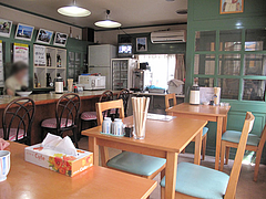 店内:カウンターとテーブル@キッチンハウスあをい(あをい食堂)・平尾
