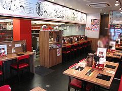 4店内:テーブルとカウンター@つけ麺・麺研究所・麺屋・慶史・大手門