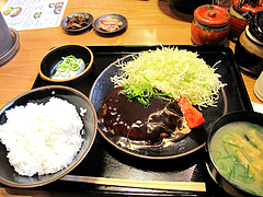 ランチ:ハンバーグ定食650円@日の出食堂・博多駅