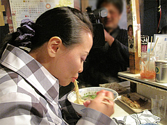 ラーメン食べる@屋台・新妻・天神・福岡