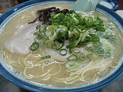 料理:ラーメンのアップ@博多ラーメンしばらく・大手門