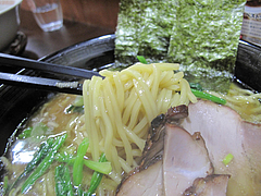 料理:豚骨醤油ラーメン麺@ラーメンさかえ・野間