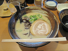 7ラーメン:啓燻亭らーめん550円@啓燻亭(けいくんてい)・新天町アーケード・天神