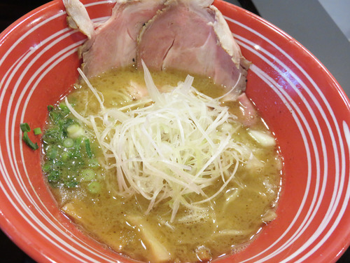 9鶏魚介ラーメン780円