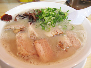 6ラーメン500円+肉増し220円@博多まる慶本店