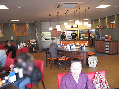 5店内:テーブル席@熊本ラーメン館・味千拉麺×桂花拉麺・半道橋店