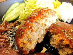 料理:ハンバーグ食べる@博多金龍ラーメン・長住