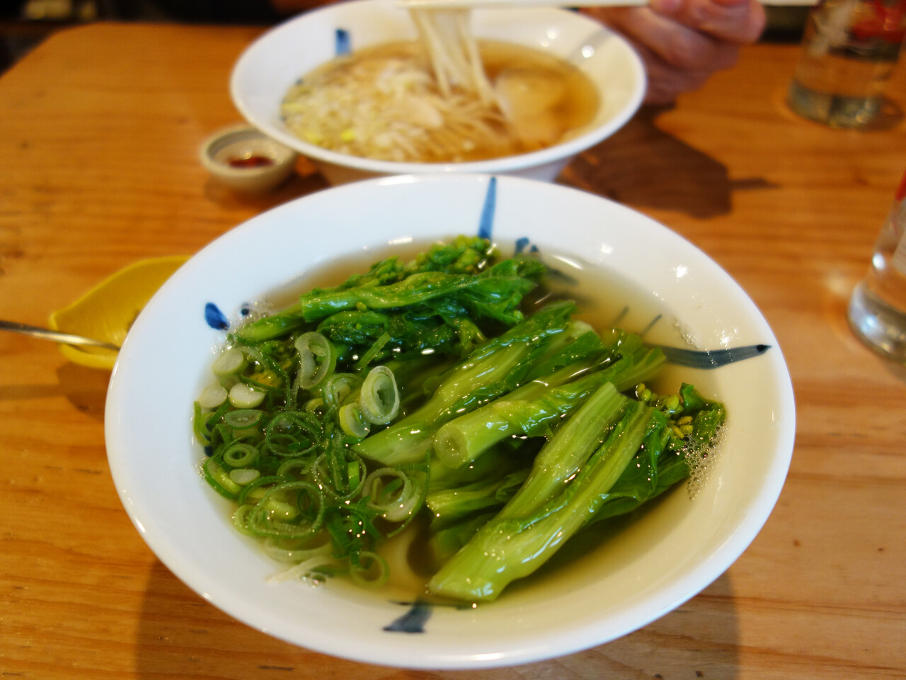 博多おんな節 福岡 盛り盛り菜の花うどん うどんde中華そば 粉やなぎ