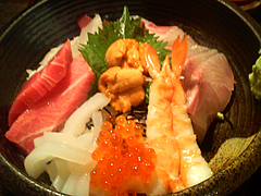 料理:特上海鮮丼アップ@博多魚がし・長浜鮮魚市場会館店