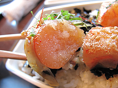 料理:めんたい重をすくう。@元祖博多めんたい重・西中洲