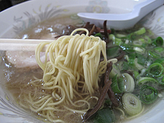 ランチ:ラーメン食べる@本格豚骨ラーメン・ばかうま・三角市場