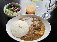 ランチ:仙匠特製牛スジカレー@居酒屋・白金玄歩・薬院