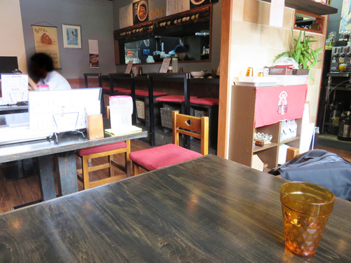 4店内