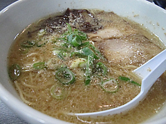 ランチ:ラーメン530円@おれのちゃんぽん・博多区半道橋