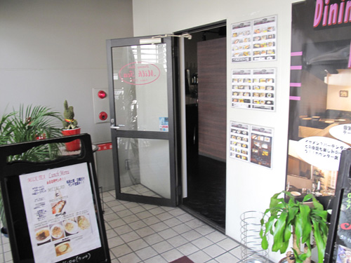 博多おんな節 土日限定 プチコースランチ600円 デザートあり ミルクティー 今泉