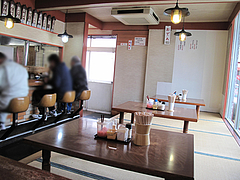店内:小上がり@横綱ラーメン・福重