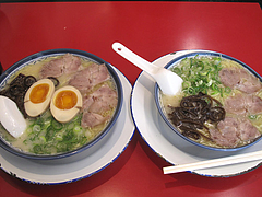 ランチ:ラーメン500円と煮玉子ラーメン590円@博多ラーメンしばらく西新店