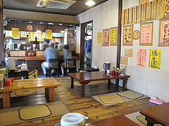 2店内:カウンター・小上がり@みゆき屋・ラーメン・七隈