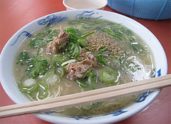 料理:ラーメン・カタ@元祖長浜屋