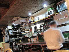 店内:カウンター席@ぼんじょるの・博多駅前