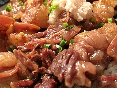 料理:もつ丼のもつ煮込み@柳橋もつ元柳橋連合市場・福岡