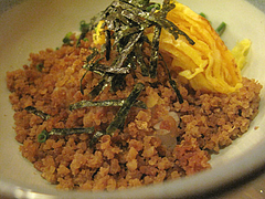 9ランチ:鶏そぼろ丼サービス@居酒屋・井戸端・博多川端商店街