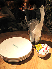 8店内:卓上@Brooklyn Parlor HAKATA(ブルックリンパーラー博多)・博多リバレイン
