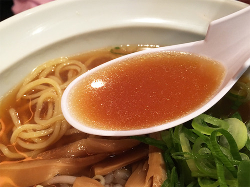 11鶏ガラ醤油そば汁
