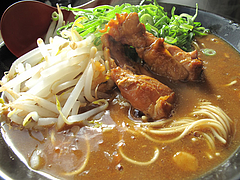 13ランチ:スパイシーカレーらーめん650円@博多新地ラーメン・福岡空港