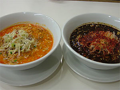 ちー坊のタンタン麺の黒ゴマと白ゴマ@福岡市博多区住吉