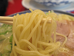 ランチ:ラーメン麺@博多ラーメンしばらく西新店