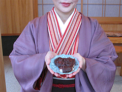 料理:名物ぼたもち3個分@綾部神社・中原