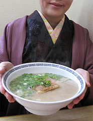 料理:ラーメン500円@長浜ラーメン・じろう・西新