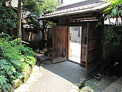 外観:門出る@手打ち蕎麦・やぶ金・天神・大名