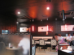 3店内:テーブル席@チャンポン専門店・ヌードルキッチン・ウツツヤ(現屋)・天神ビブレ