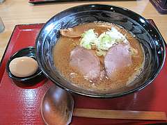 ランチ:醤油ラーメン630円+こだわりの煮玉子100円@ドラム缶ラーメン・ふっとう屋・天神